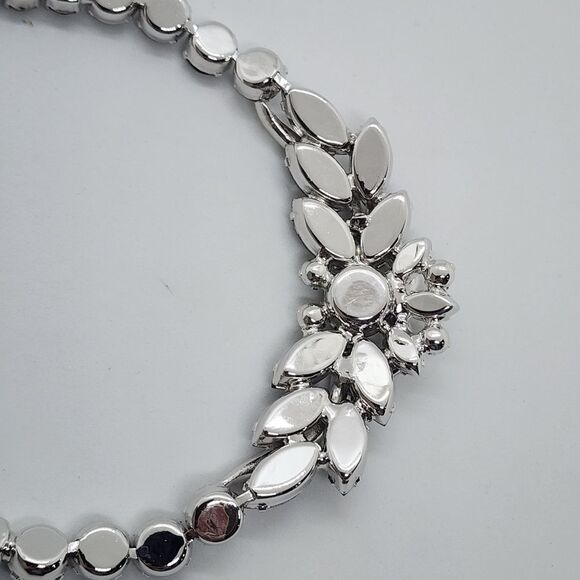 Weiss Black Diamond Rhinestone Necklace, Clip Earrings Rhodium Plating Vintage - Picture 6 of 16